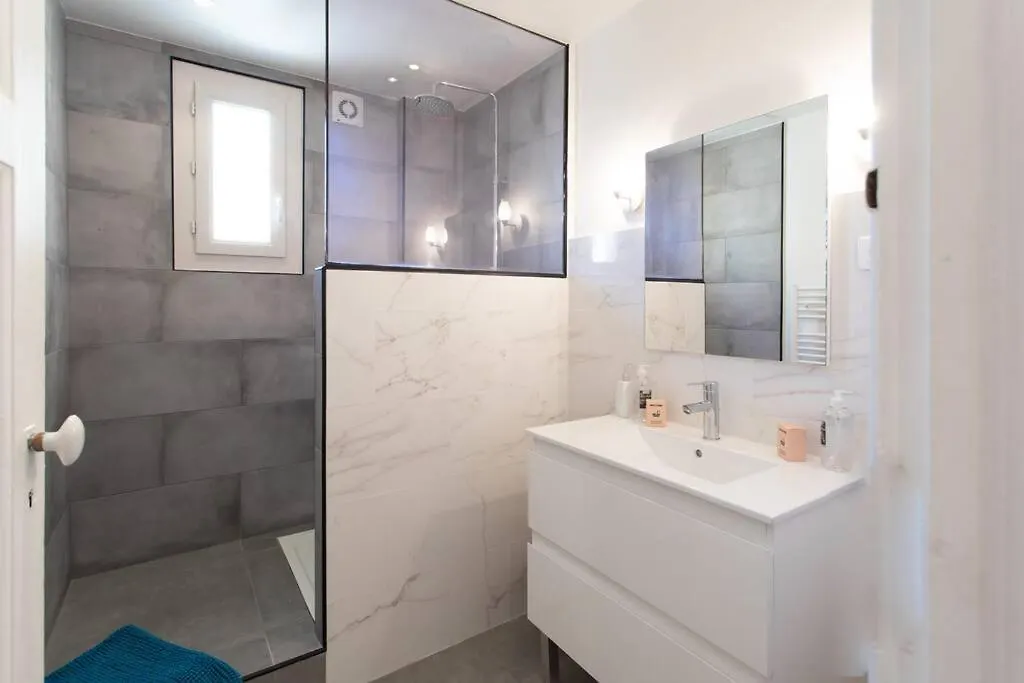 L1 Suite Auguste Valensin 10 Min A Pied Mer Clim&Wifi Nice