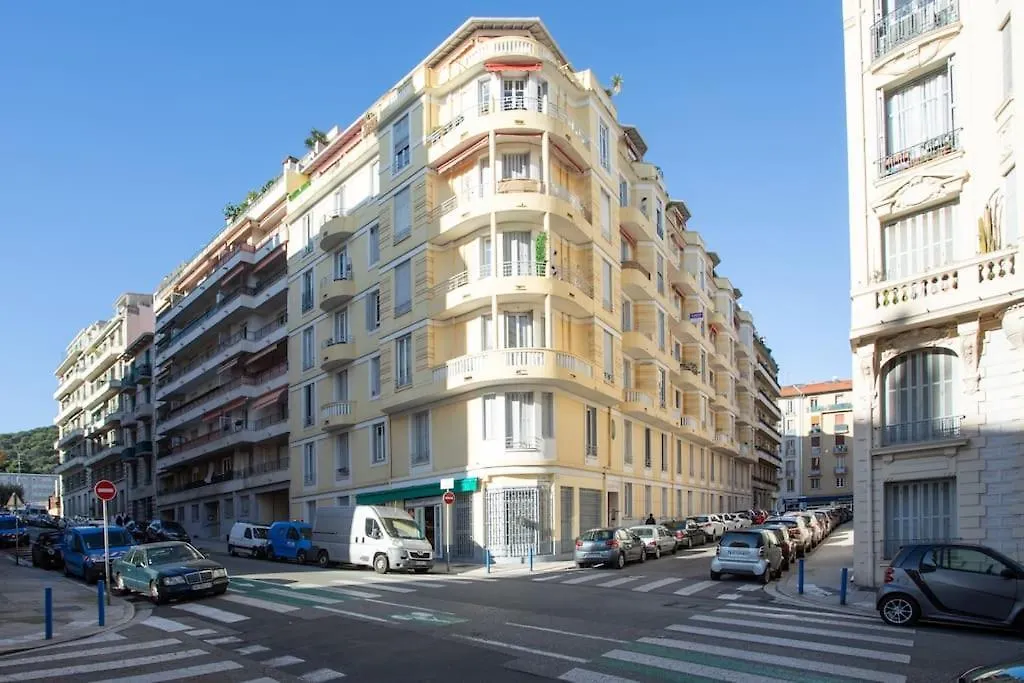 L1 Suite Auguste Valensin 10 Min A Pied Mer Clim&Wifi Nice 0*,  France