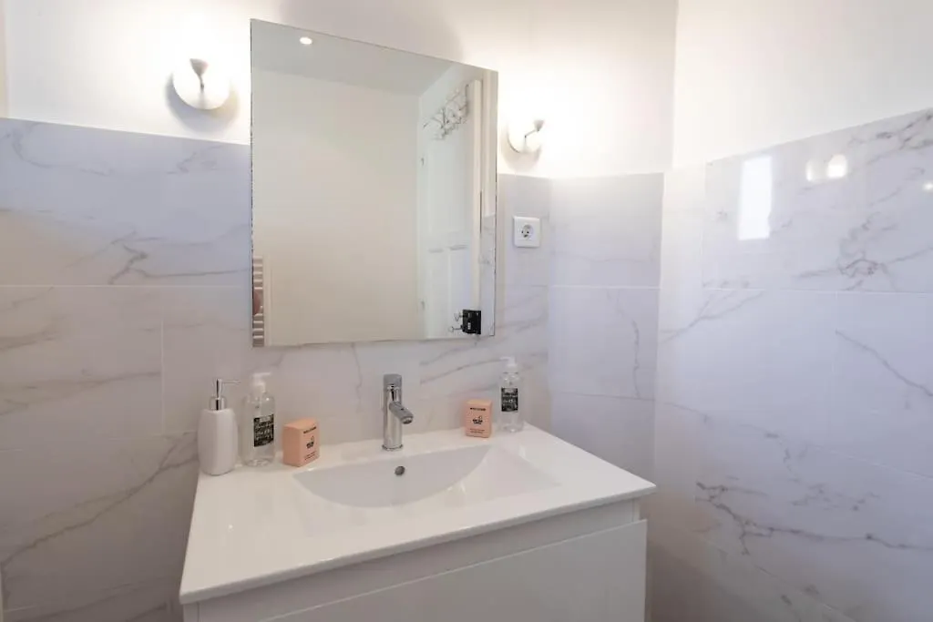 Apartment L1 Suite Auguste Valensin 10 Min A Pied Mer Clim&Wifi Nice